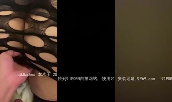 后入蜜桃肥臀人妻