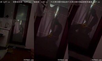 对着反光玻璃猛操女友