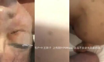 饥渴熟女的淫荡对白