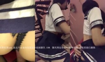 黑丝学生妹露脸口交女上位，真爽！