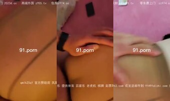 调教十八岁丝袜骚逼女友，真听话操的逼都肿了